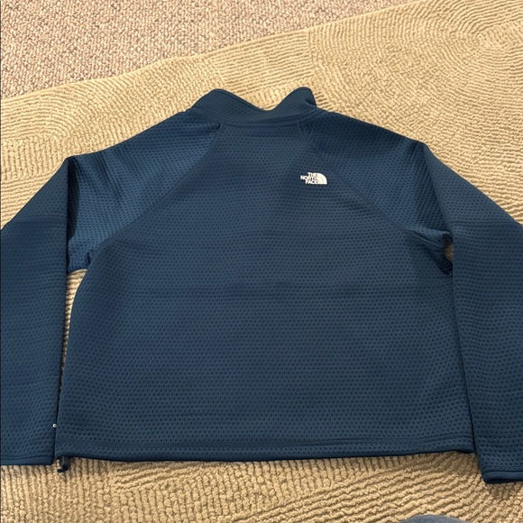 The North Face Dot Knit Perforated Quarter-Zip Pullover - Picture 5 of 8